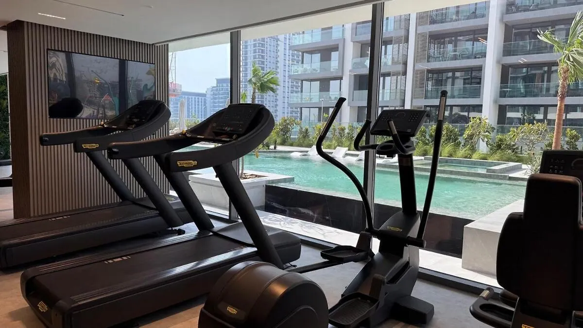 Lägenhet Brand New Fully Furnished Studio Dubai